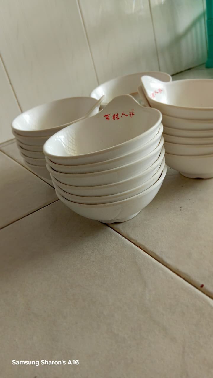 Soup bowls for catering services